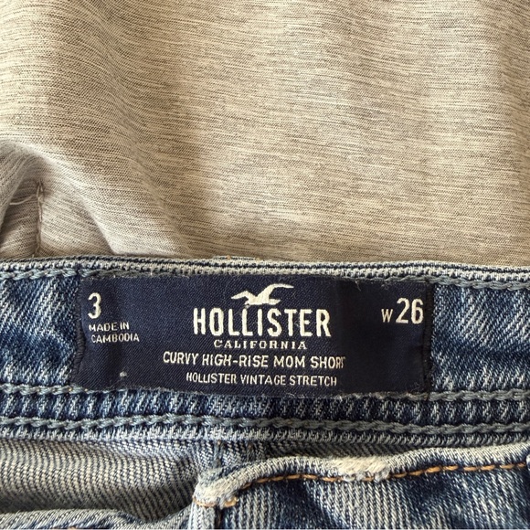 Hollister Curvy High Rise Mom Shorts - Picture 2 of 4
